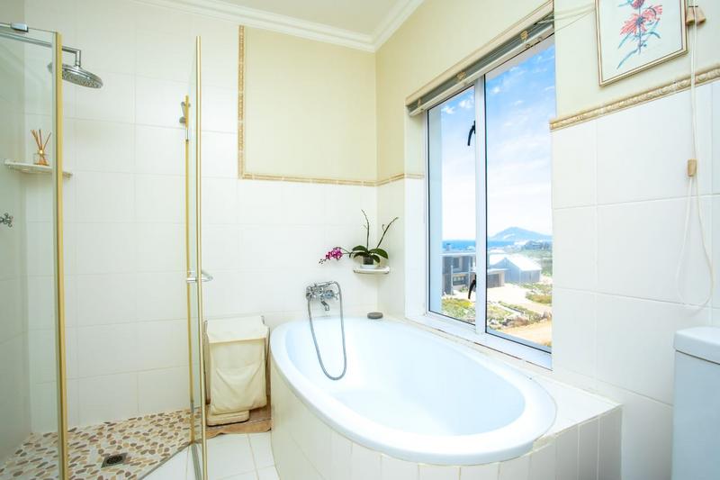 4 Bedroom Property for Sale in Bettys Bay Western Cape